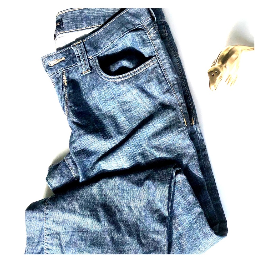 Women’s Banana Rep wide leg dark blue jeans size 4